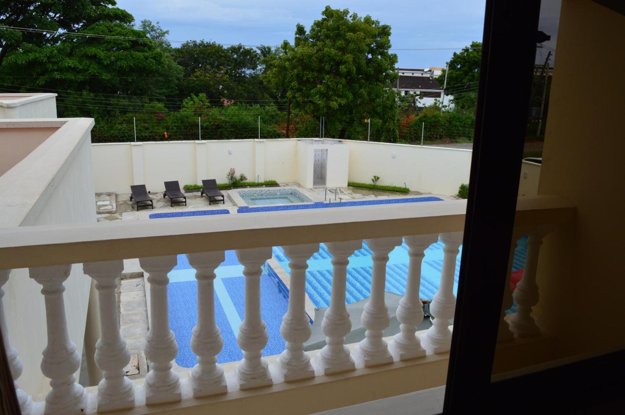 Tiffany * Mombasa